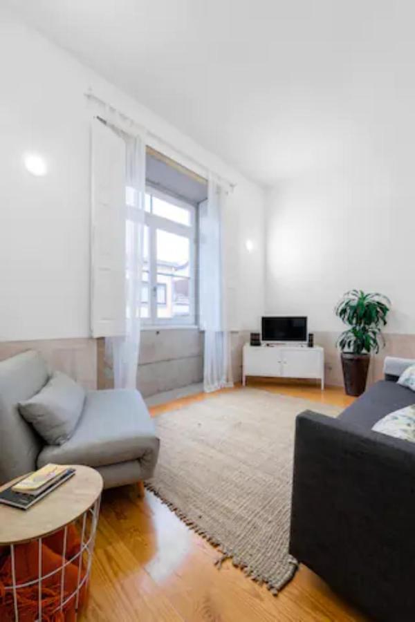 Formosa Apartment With Free Parking And Historic Charm! Porto Luaran gambar