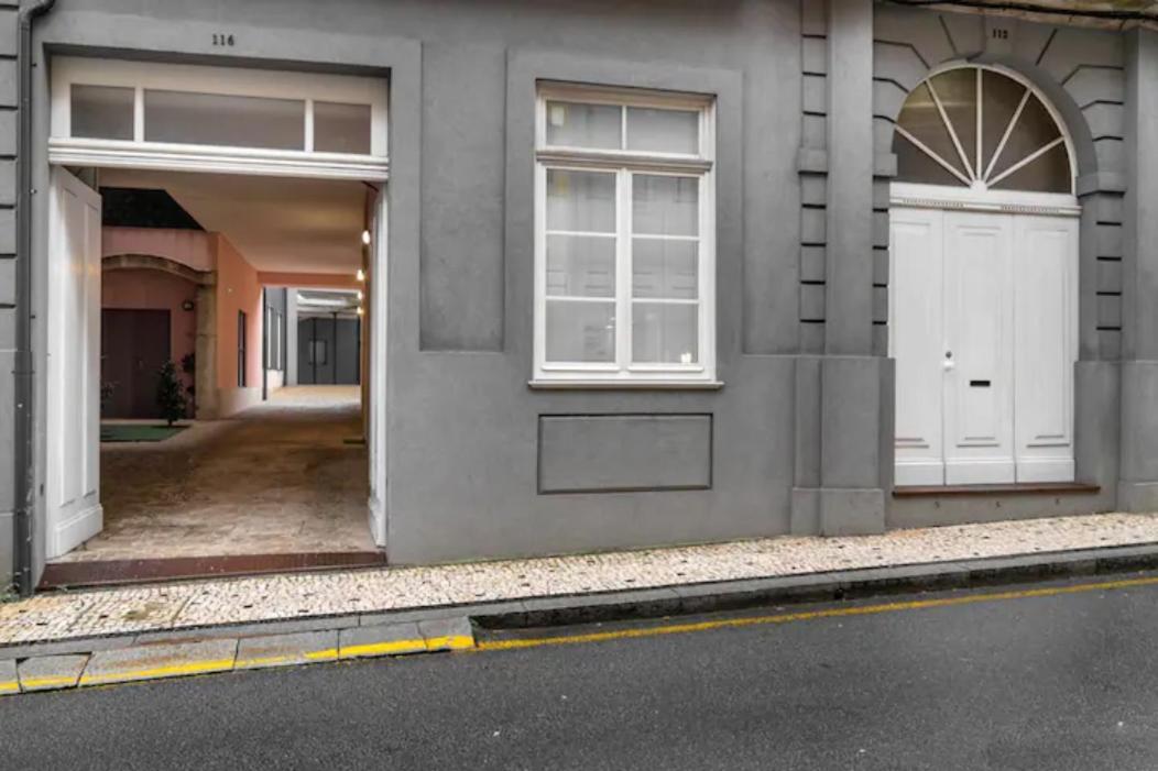 Formosa Apartment With Free Parking And Historic Charm! Porto Luaran gambar